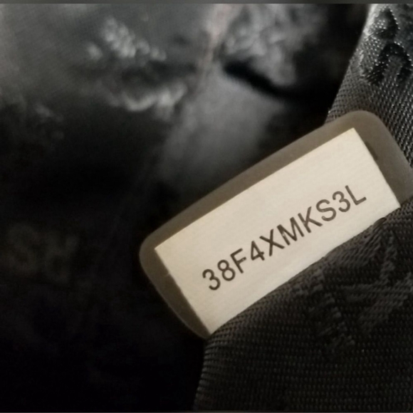 MICHAEL Michael Kors Black Pebbled Leather & Faux Python Bowler Satchel
L - Picture 10 of 12